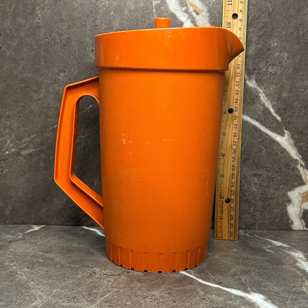 Vintage Tupperware Orange 2 Quart Pitcher 800-9 Push Button Lid Retro Kitchen